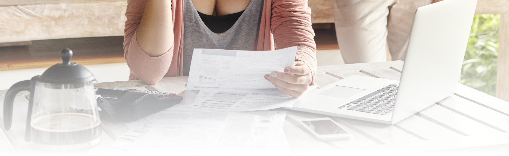 Living Expenses in Bulgaria desk